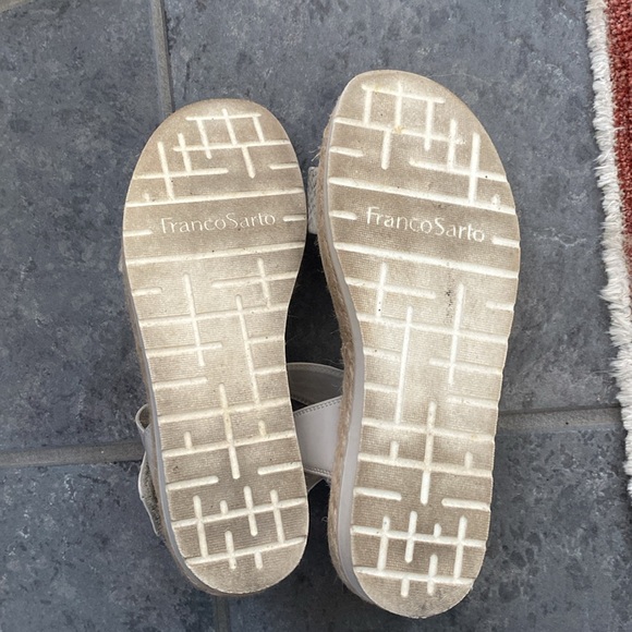 Franco Sarto suede beige flats size 9.5 - Picture 3 of 5